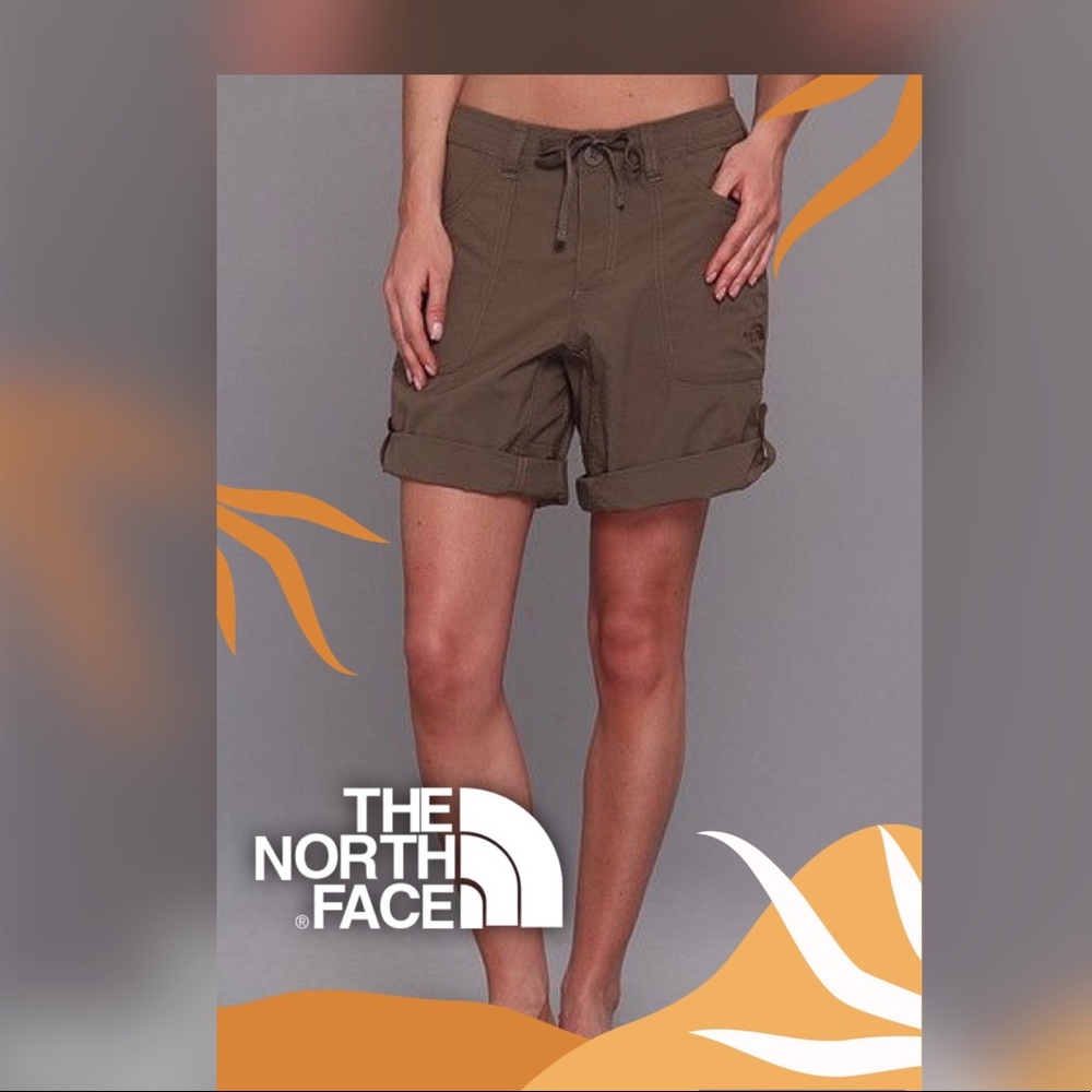 ☃️The north face women shorts size 12